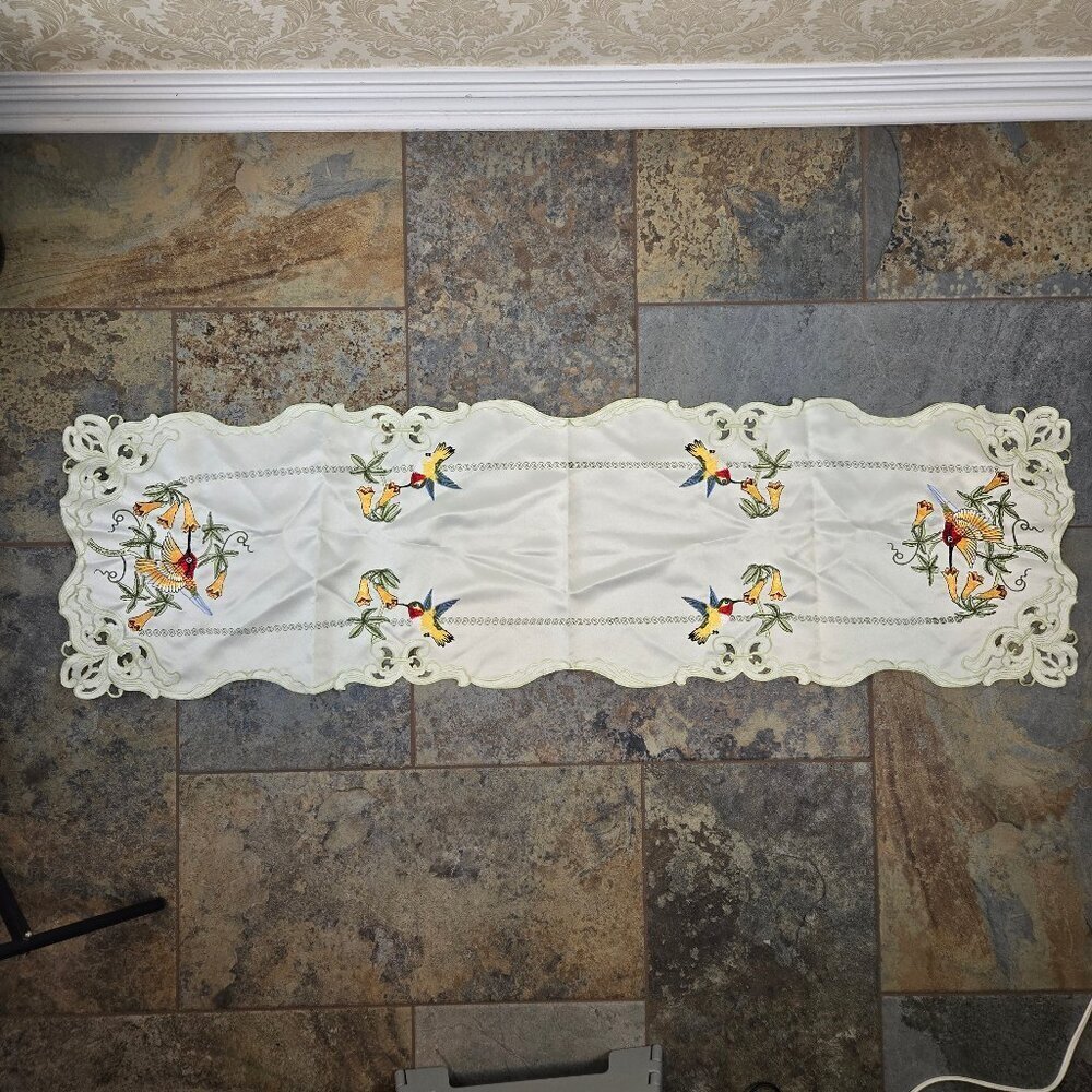 Cream Colored Table Runner Embroidered Hummingbirds Greenery Cutouts Decorative